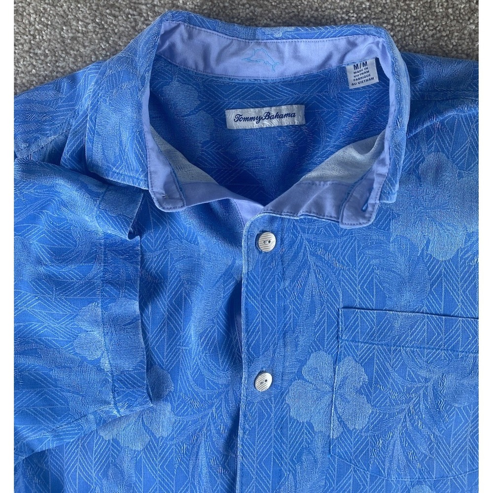 Tommy Bahama Loud Floral Blue Hawaiian Silk Shirt Mens M Big Flowers Beach Camp
